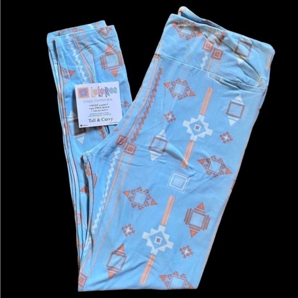 NWOT LuLaRoe Tall & Curvy Leggings: Size 12-18 - Picture 1 of 3